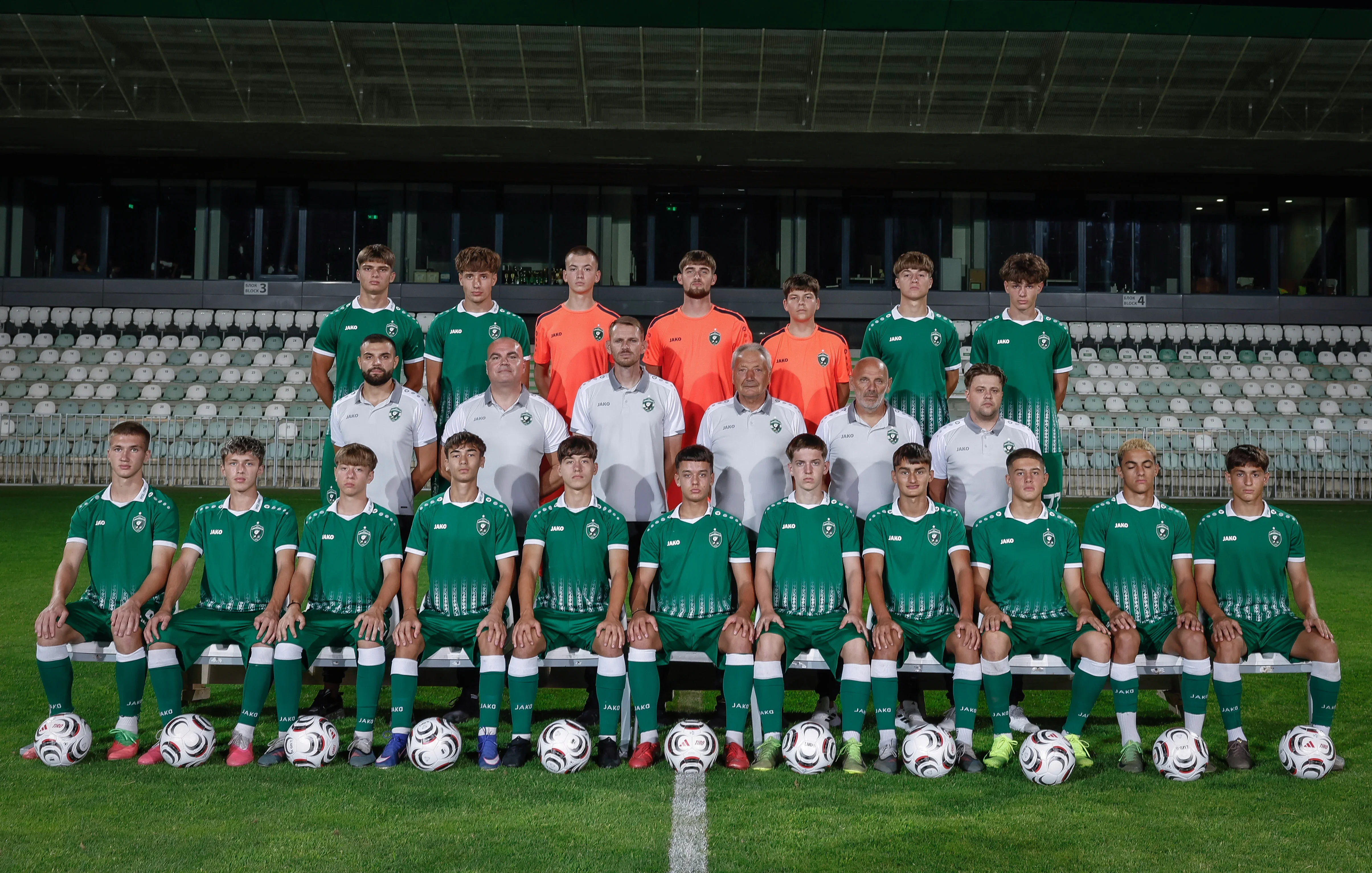 u17