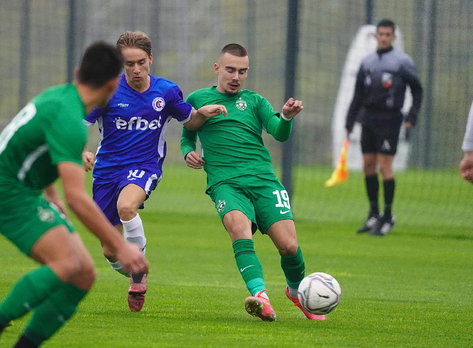 Лудогорец III победи с 2:0 Светкавица (Търговище)