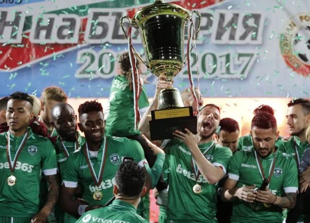 Лудогорец вдигна шестата шампионска купа след 1:1 с ЦСКА-София
