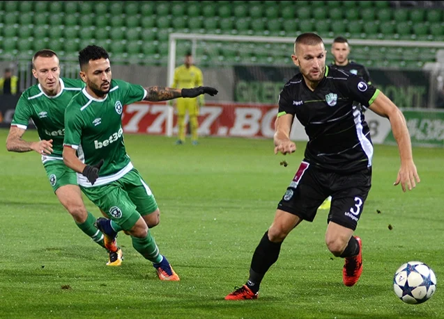Лудогорец удари 2:0 Берое и излезе първи