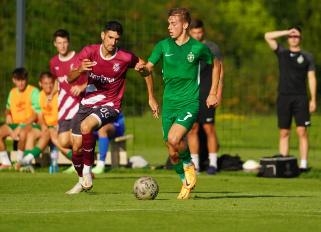 Лудогорец U17 разгроми с 8:0 мъжкия отбор на Фратрия