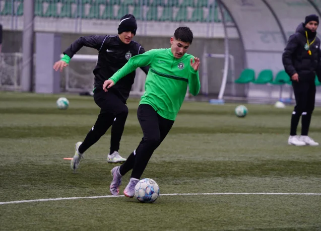 Лудогорец U15 среща Динамо (Букурещ) в една от проверките през подготовката