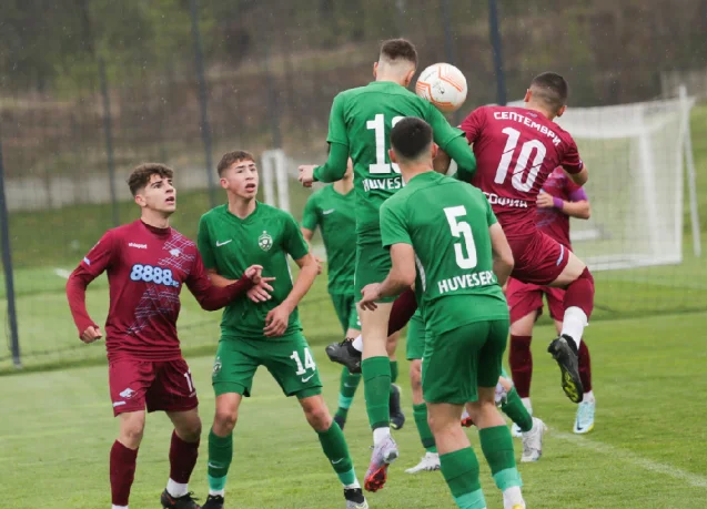 Лудогорец U18 мина през ада на дузпите, но се класира на финала