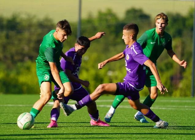 "Орлите" от U17 оскубаха "канарчетата" с класика