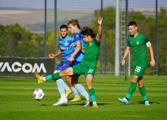 Лудогорец III се наложи с класическото 3:0 над Дунав II в Русе