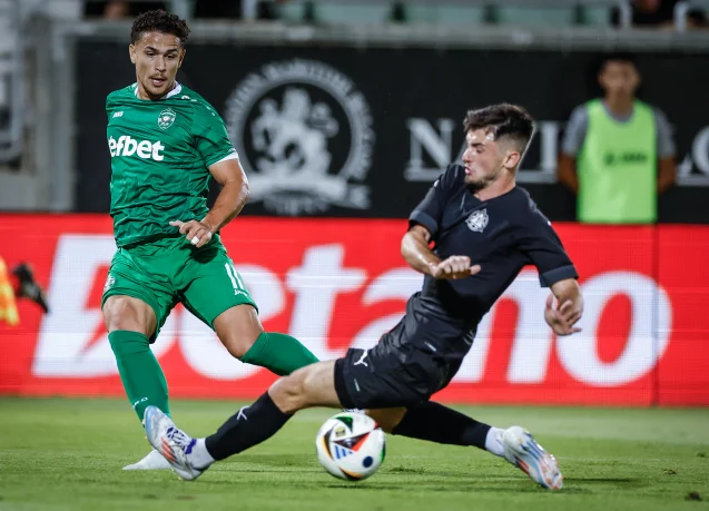 Лудогорец громи 4:0 Петрокуб