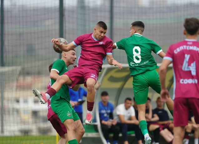 В дерби среща Лудогорец U17 взе точка от Септември насред София