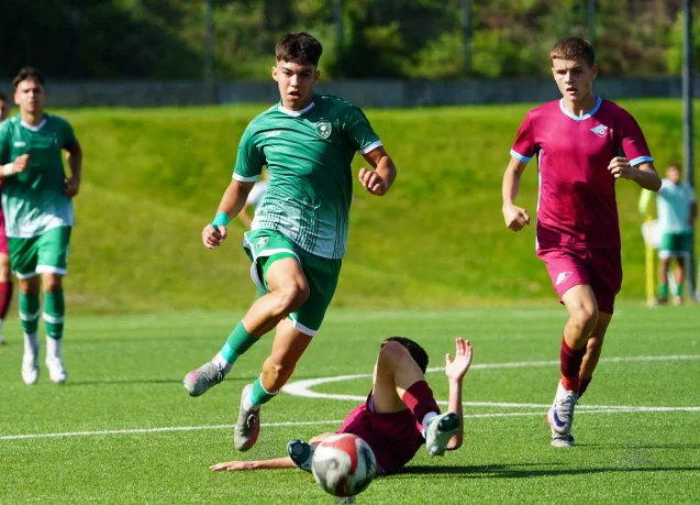 Лудогорец U17 показа характер и направи 2:2 с Левски с човек по-малко